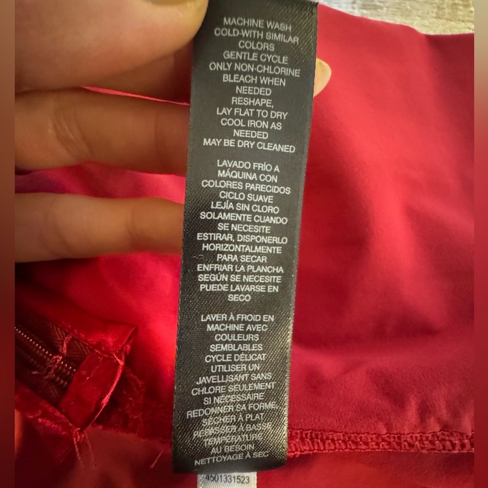 White House Black Market Red Pencil Skirt, Size 10 - Picture 6 of 6